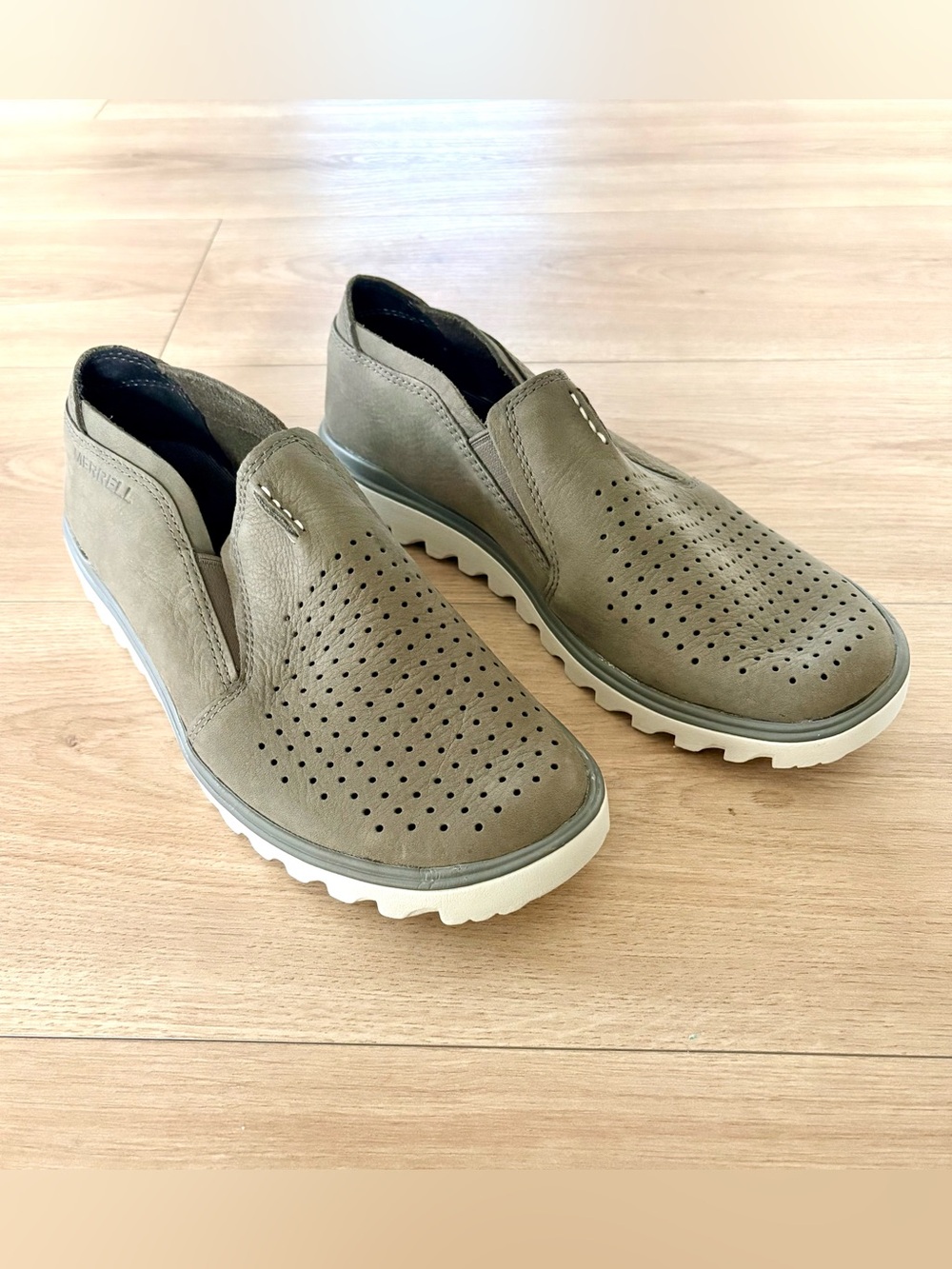 Merrell Men's Gray Slip-On Loafers